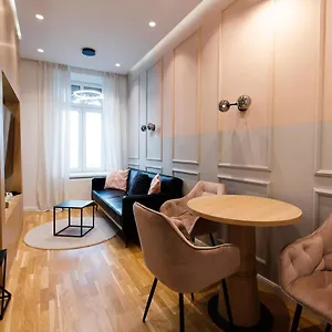 Apartment Zeus Design Wasserwelt, Wien