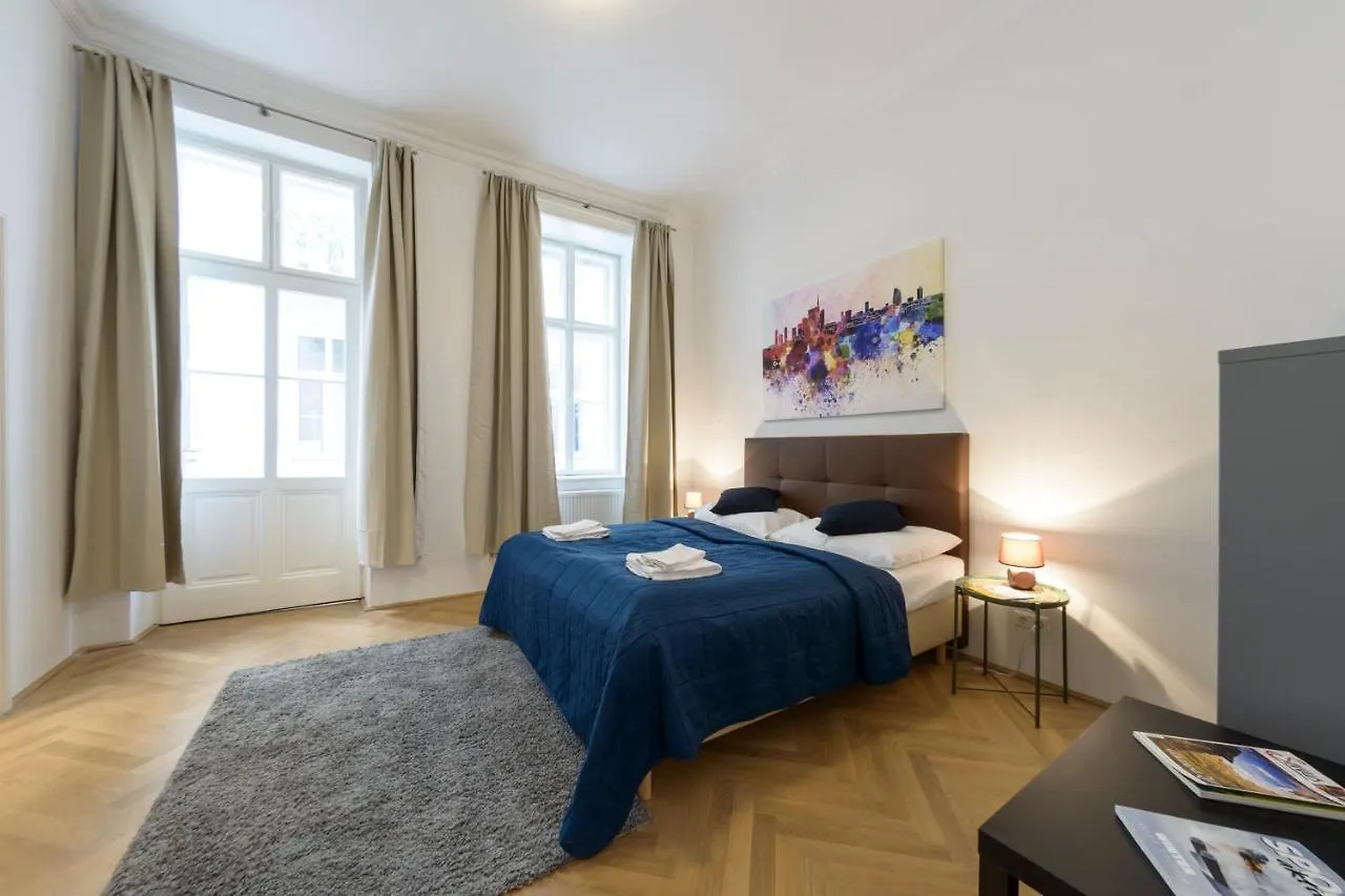 Senator Suite Stephansplatz By Ichbucheat Vienna 0*,