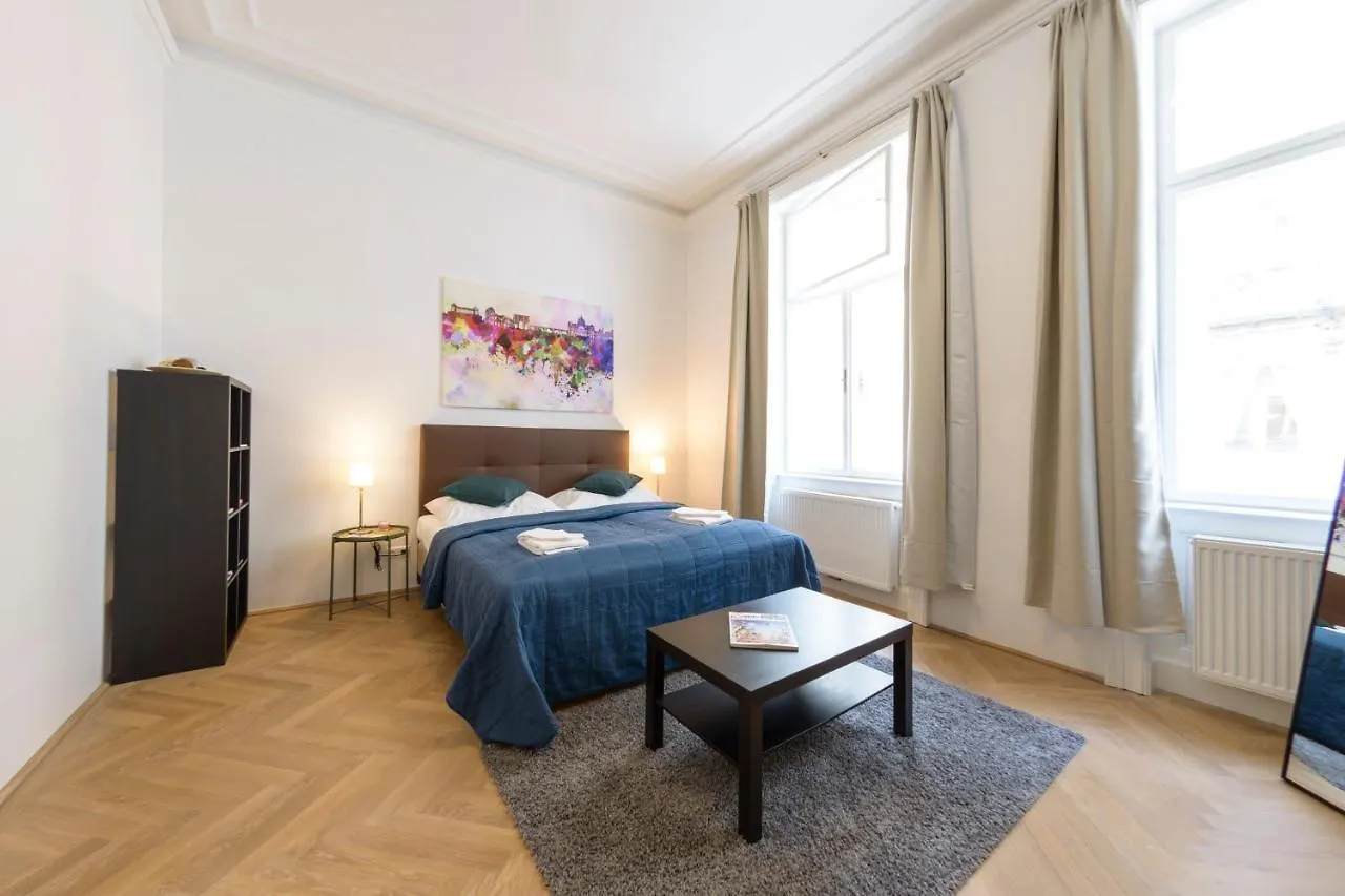 Senator Suite Stephansplatz By Ichbucheat Апартаменты