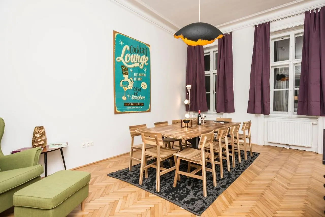 Апартаменты Senator Suite Stephansplatz By Ichbucheat