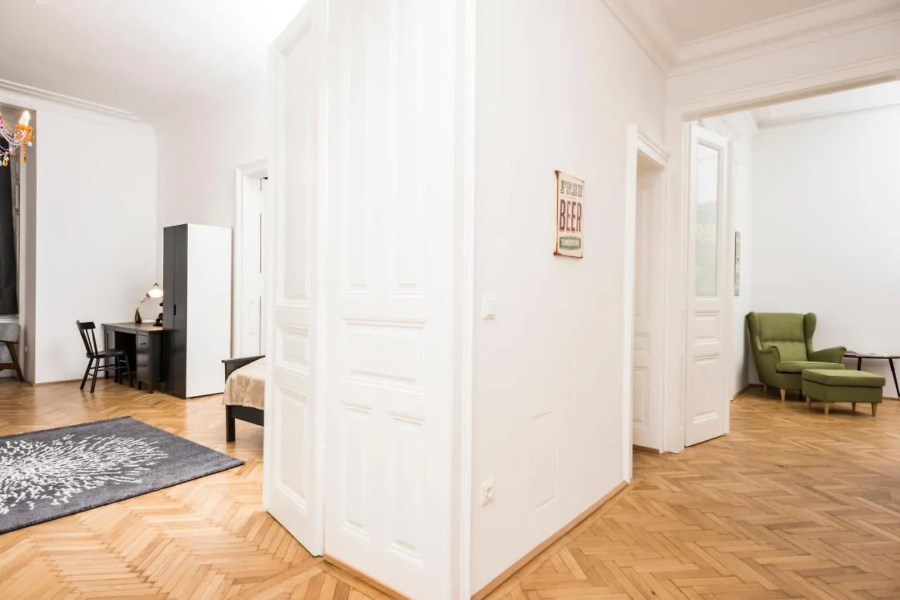 Senator Suite Stephansplatz By Ichbucheat 0*, Вена