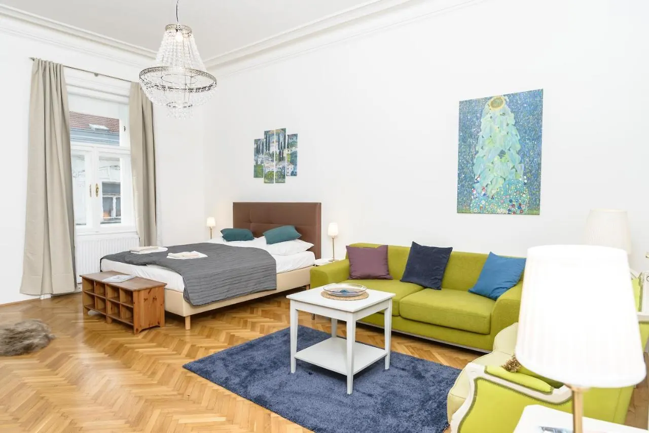 Senator Suite Stephansplatz By Ichbucheat Вена