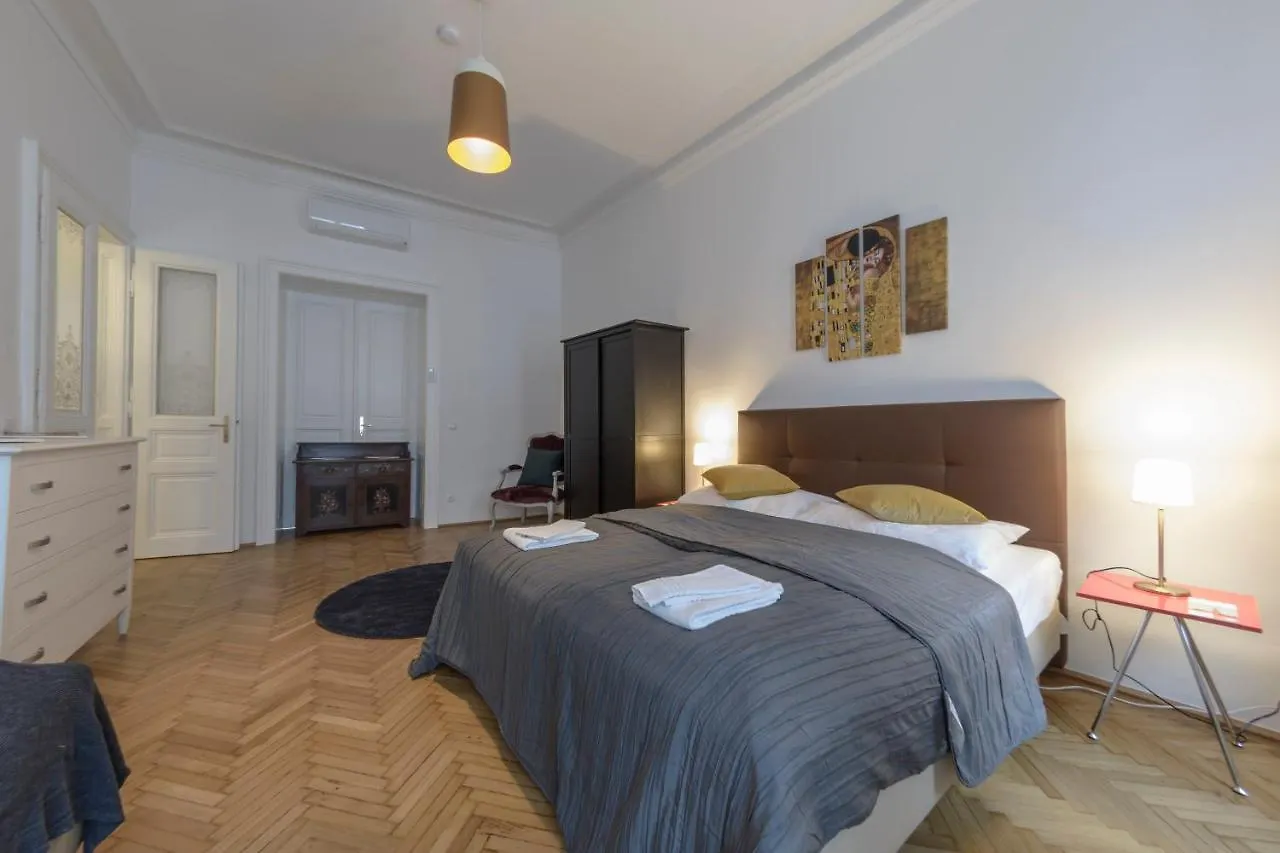 Senator Suite Stephansplatz By Ichbucheat Апартаменты Вена