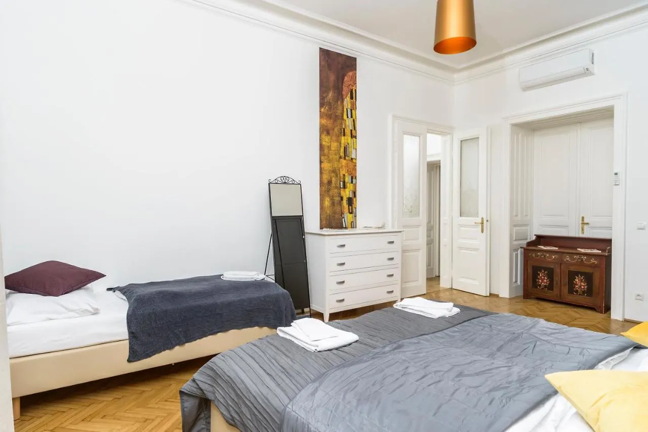 Senator Suite Stephansplatz By Ichbucheat Апартаменты