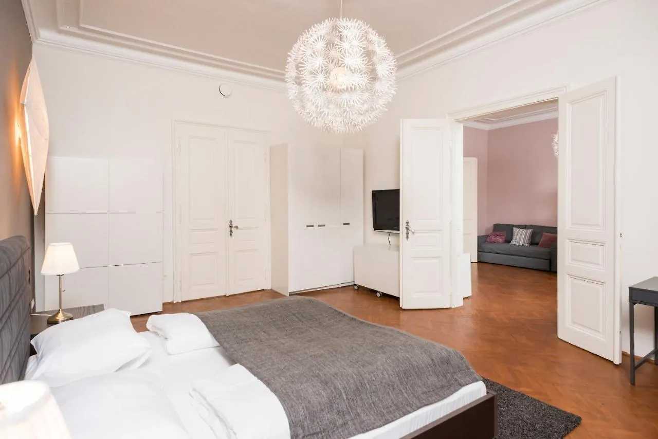 Апартаменты Senator Suite Stephansplatz By Ichbucheat Австрия