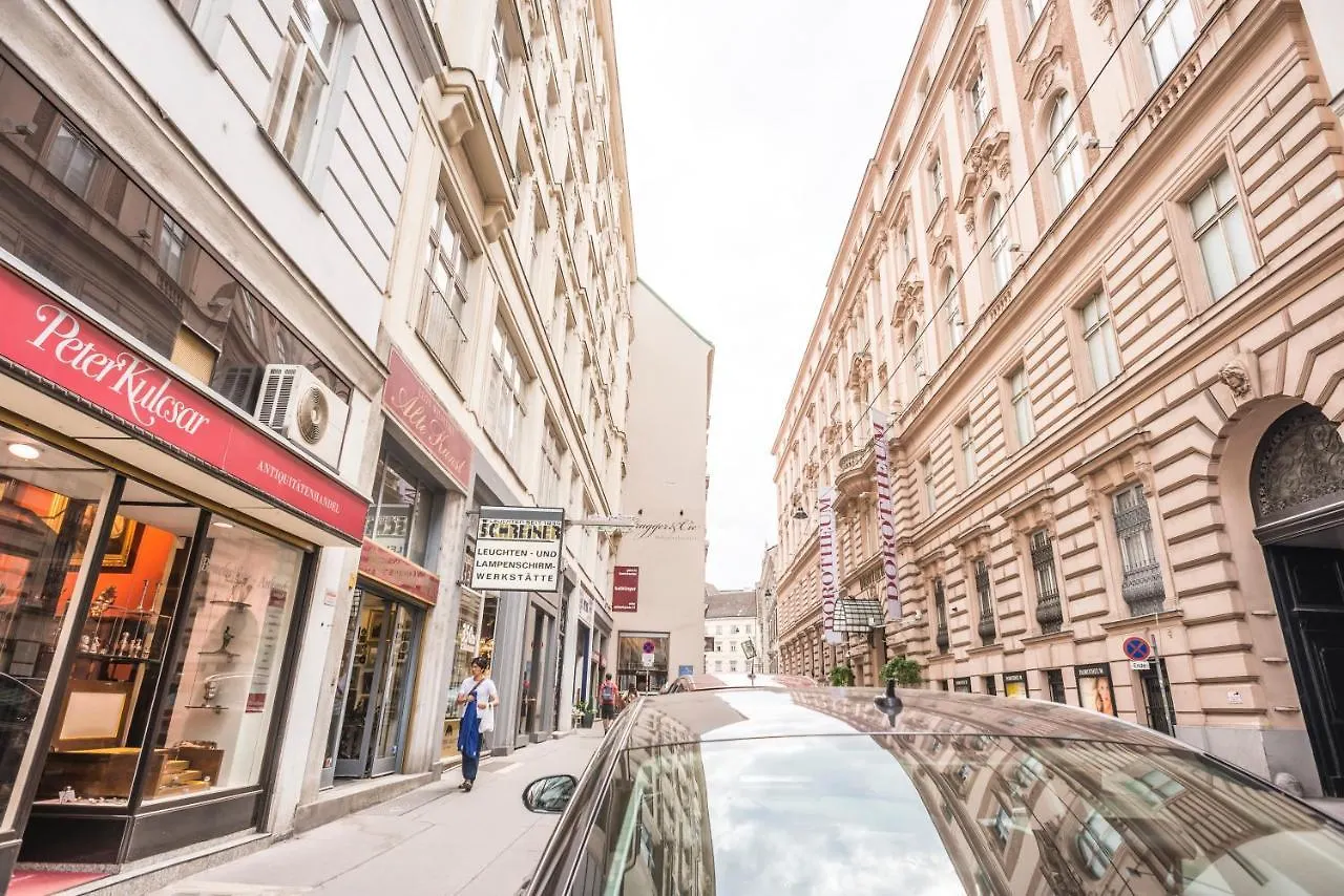 Apartament Senator Suite Stephansplatz By Ichbucheat Viena